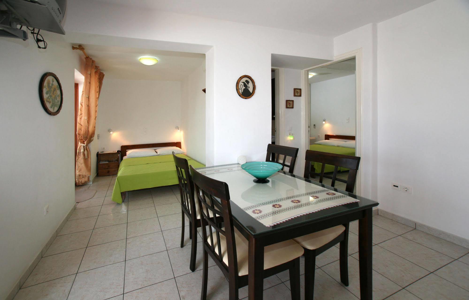 Kapetanos Rooms Naxos City Buitenkant foto