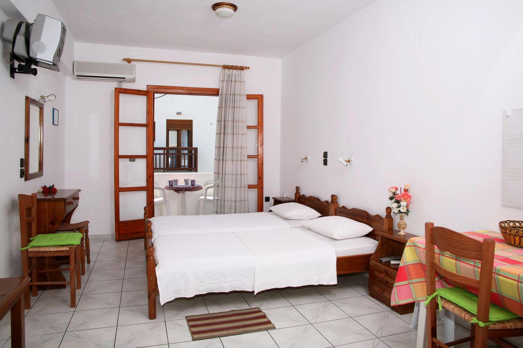 Kapetanos Rooms Naxos City Buitenkant foto